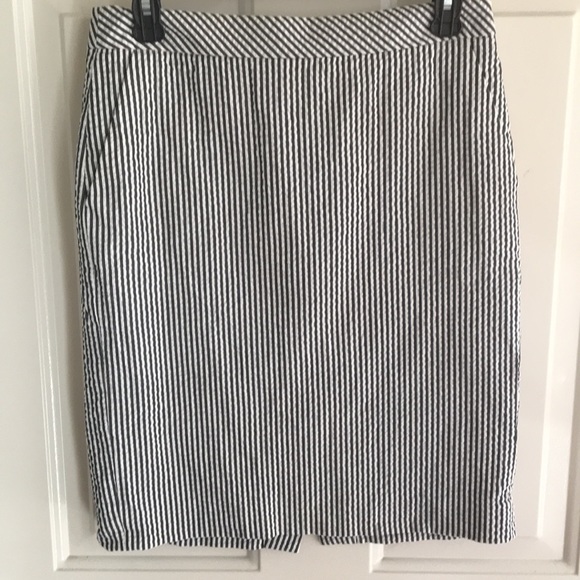 J. Crew no. 2 pencil skirt in seersucker - Picture 4 of 8